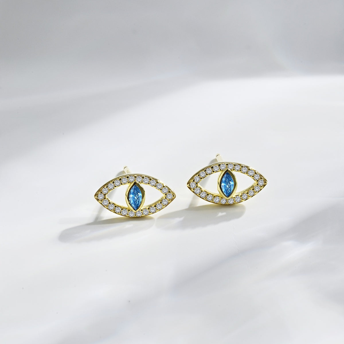 [Goodv]Boucles d'oreilles à clous creux Blue Devil Eyes
