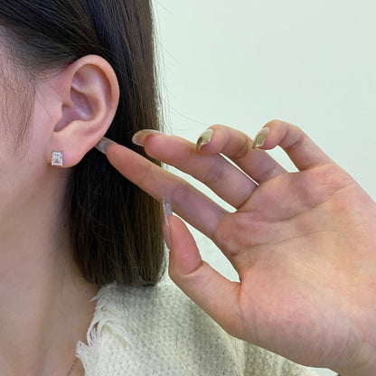 [Goodv]Stylish Shiny Rectangular Center Stone Stud Earrings