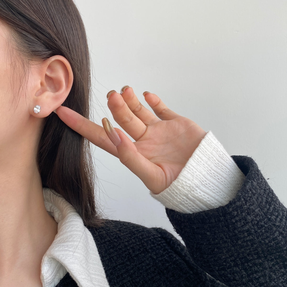 [Goodv]Oval Classic Dignified Elegant Earrings