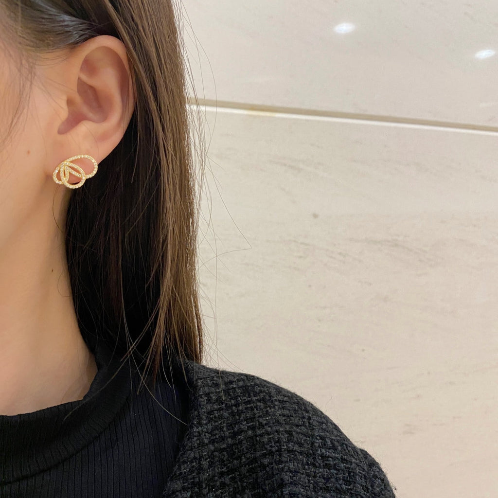 [Goodv]Exquisite Butterfly Shape Earrings