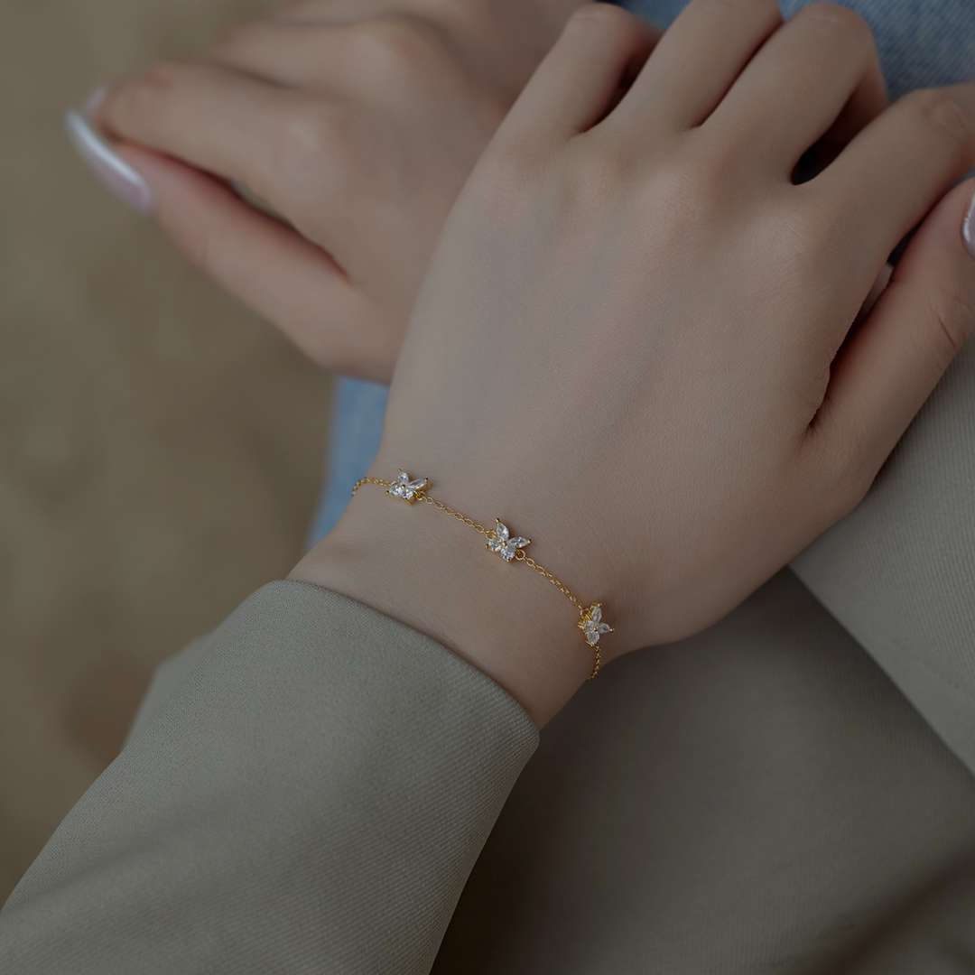 [Goodv]Collier en forme de papillon rayonnant