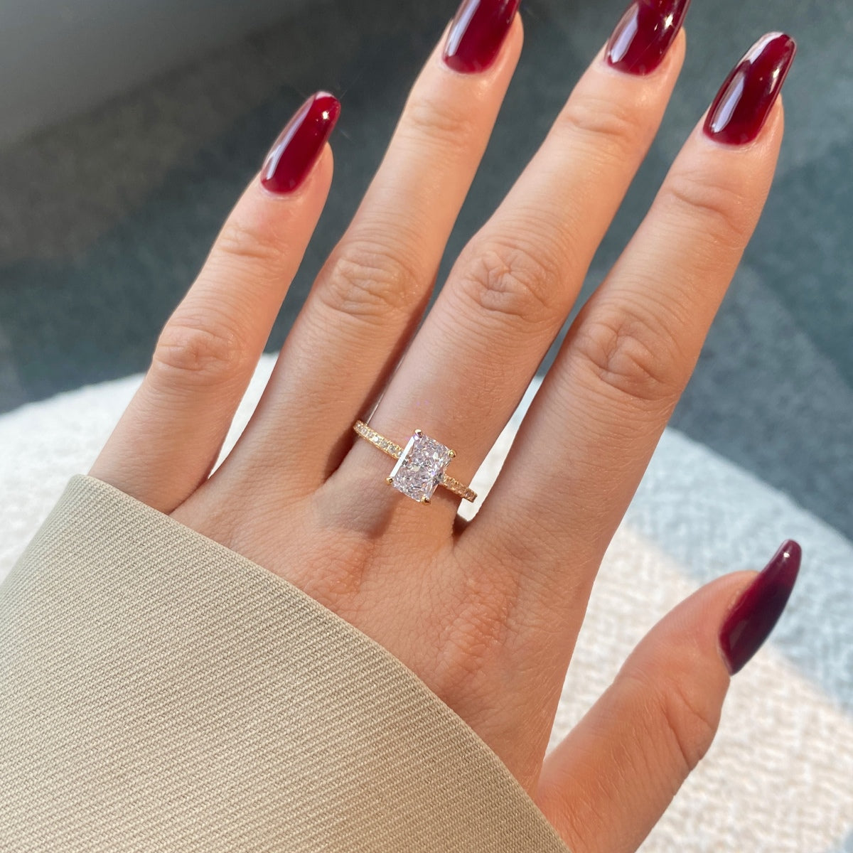 [Goodv]2.0 Carat Dazzling Sparkling Radiant Cut Party Ring