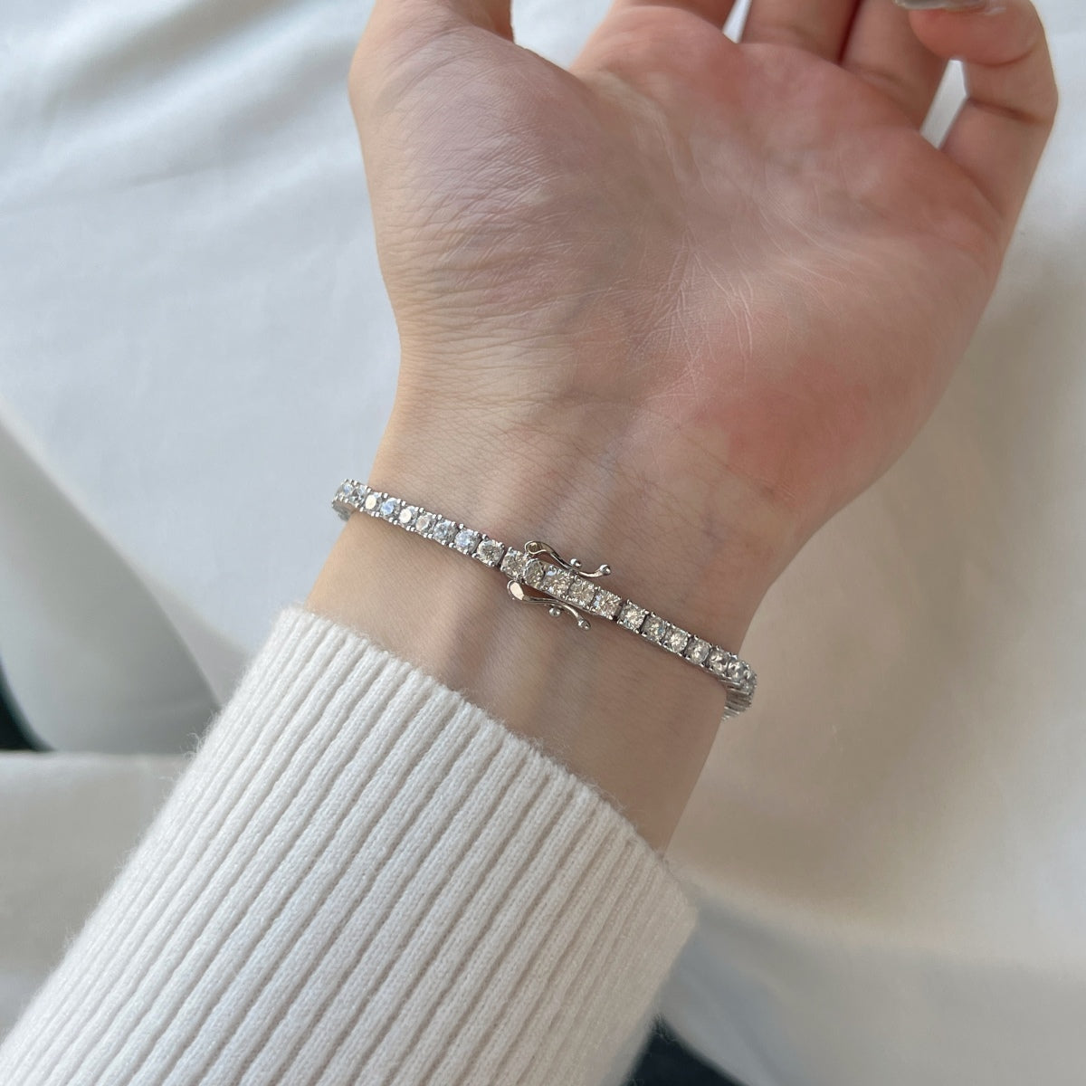 [Goodv] Bracelet de tennis délicat et charmant à coupe ronde
