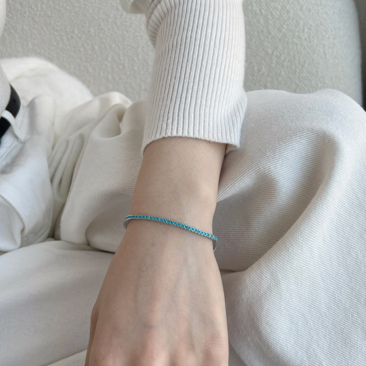 [Goodv] 眩しいほど美しいラウンドカットのデイリーブレスレット