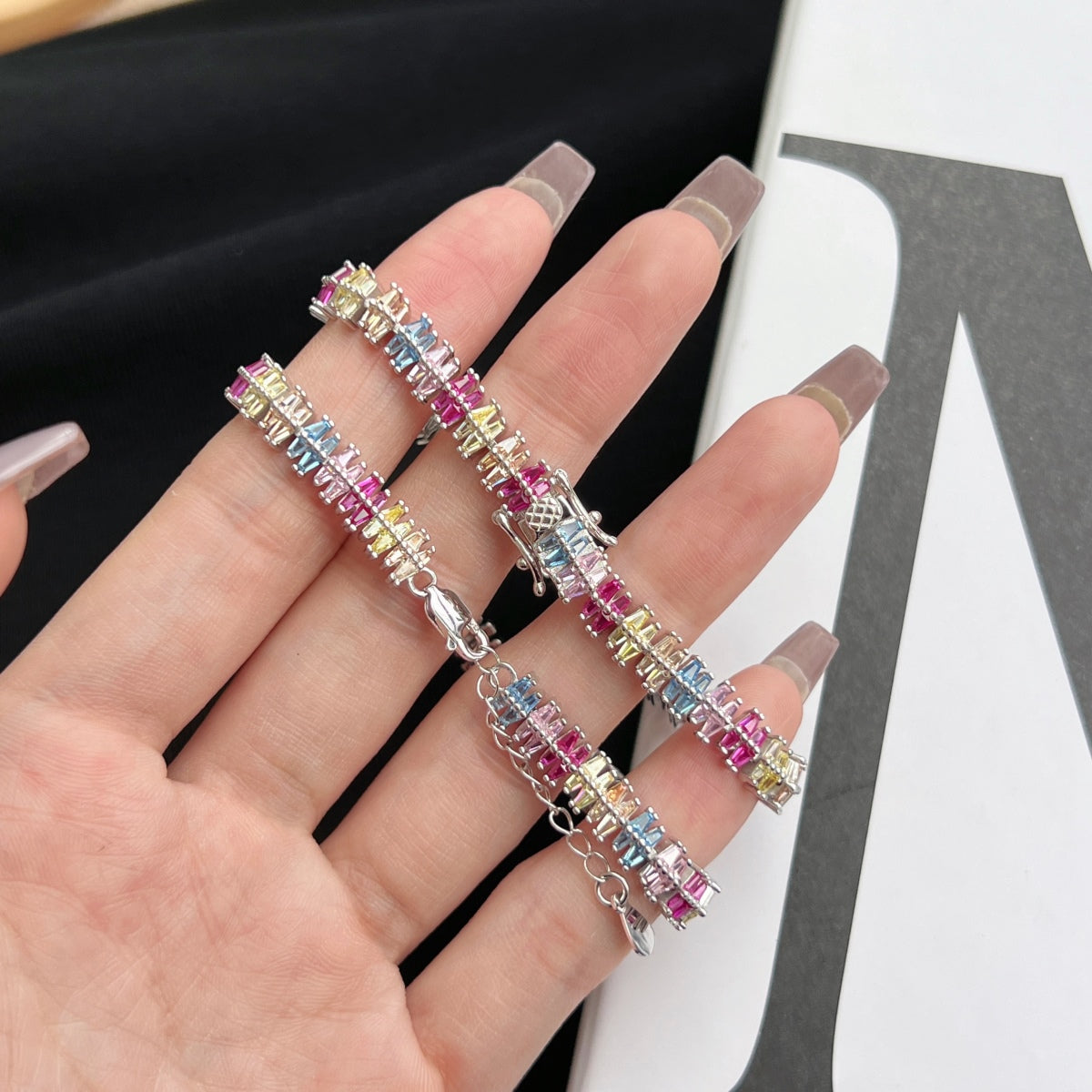 [Goodv] Bracelet de fête multi-coupes étincelant et exquis
