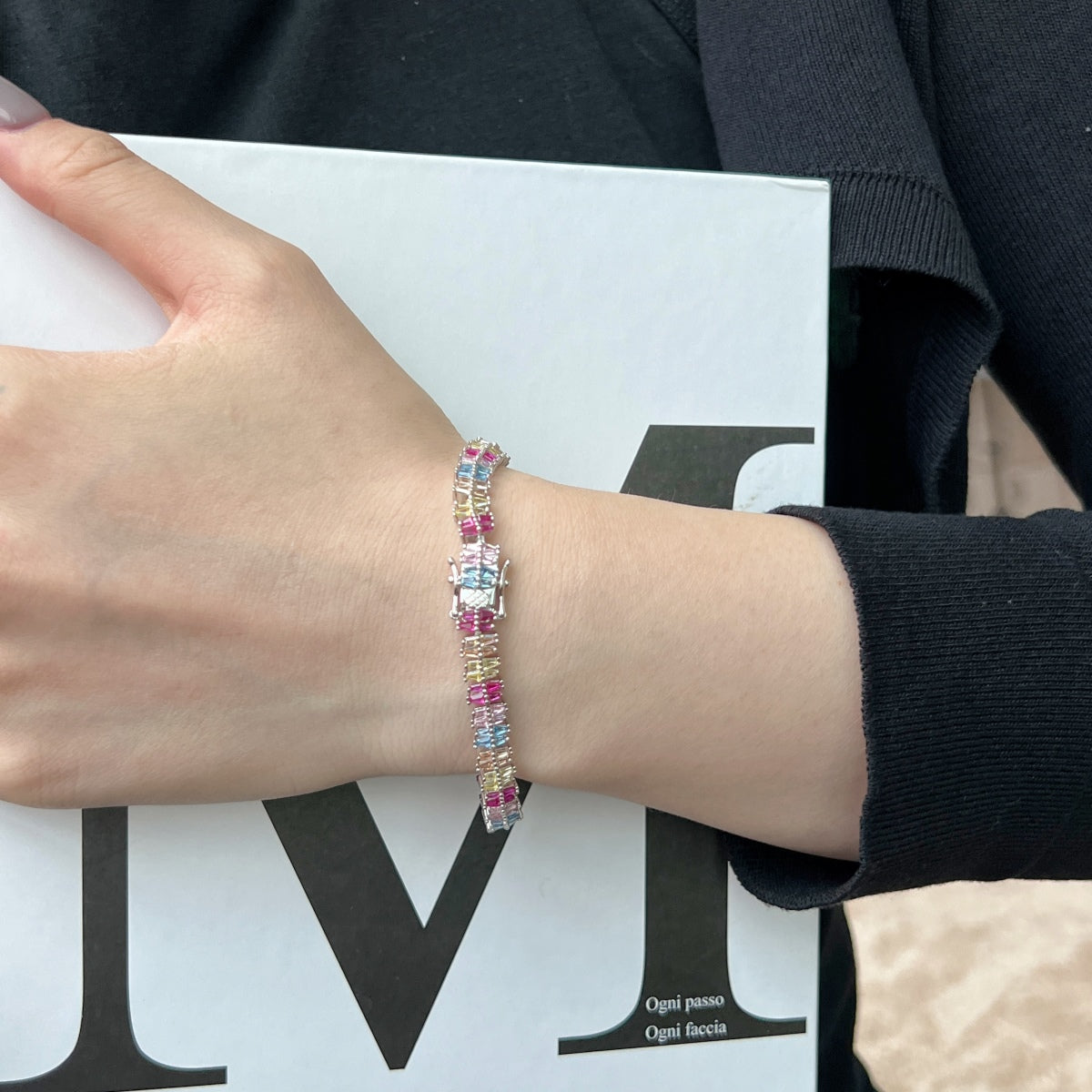 [Goodv] Bracelet de fête multi-coupes étincelant et exquis