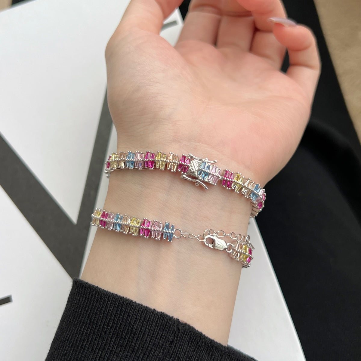 [Goodv] Bracelet de fête multi-coupes étincelant et exquis