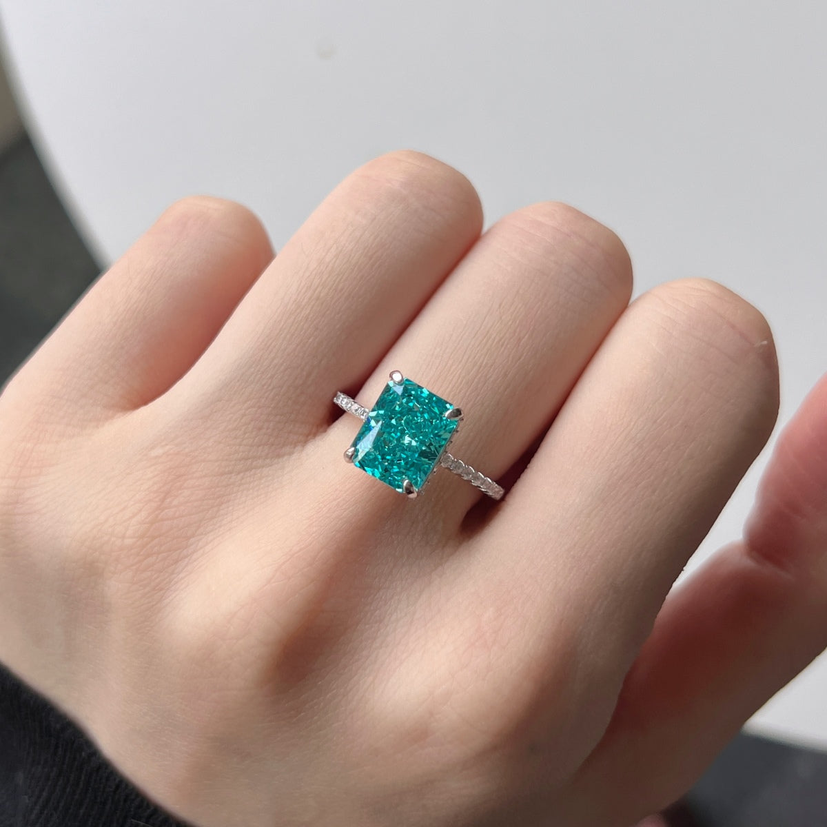 [Goodv]4.0 Carat Luxurious Engagement Ring