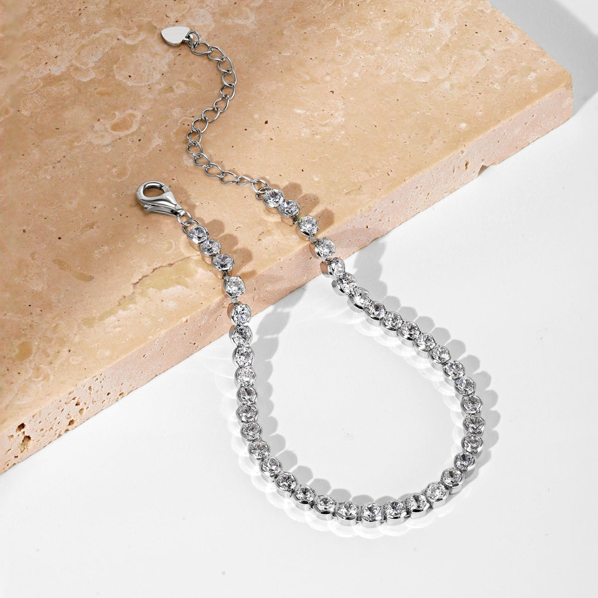 [Goodv] Bracelet quotidien éblouissant à coupe ronde et scintillante