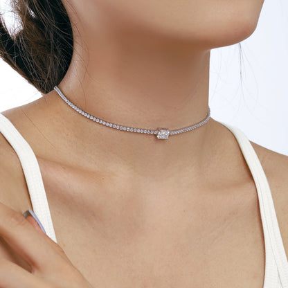 [Goodv]2.0 carat Ornate Emerald Cut Necklace