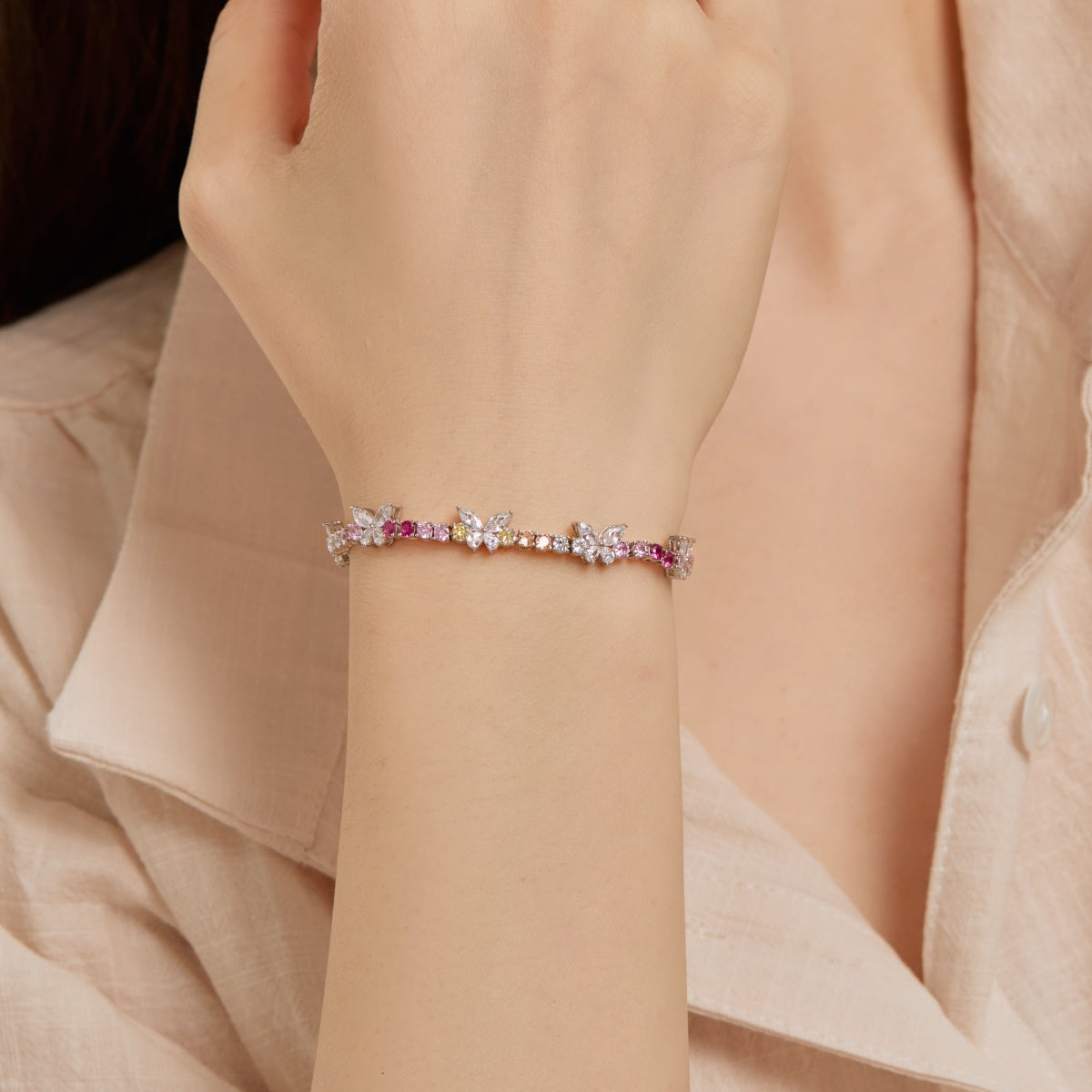[Goodv]Ornate Colorful Butterfly Shape Round Cut Daily Bracelet
