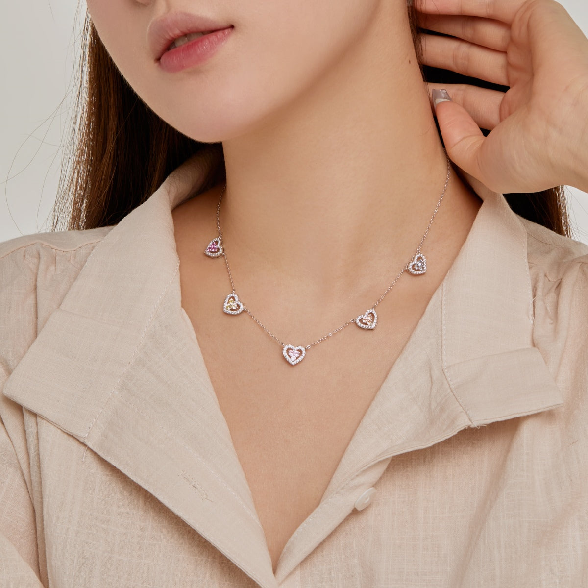 [Goodv]Sparkling Five Heart Necklace