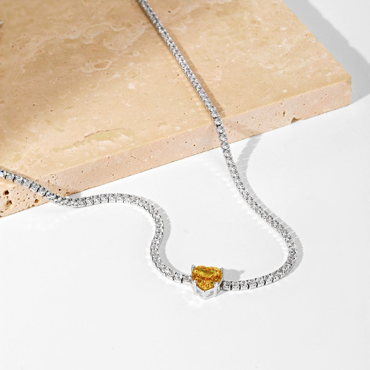 [Goodv]2.0カラットの輝くテニスハートカットネックレス