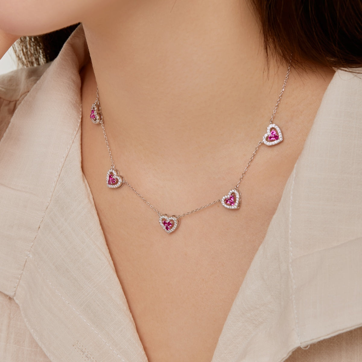 [Goodv]Sparkling Five Heart Necklace