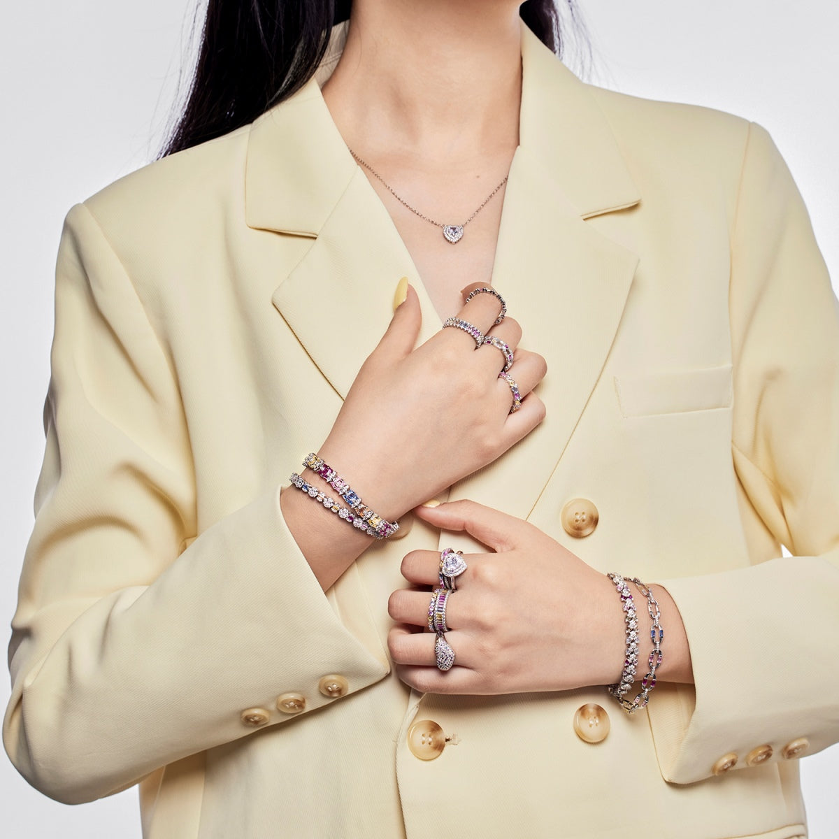 [Goodv]Splashy Ornate Emerald Cut Cocktail Ring