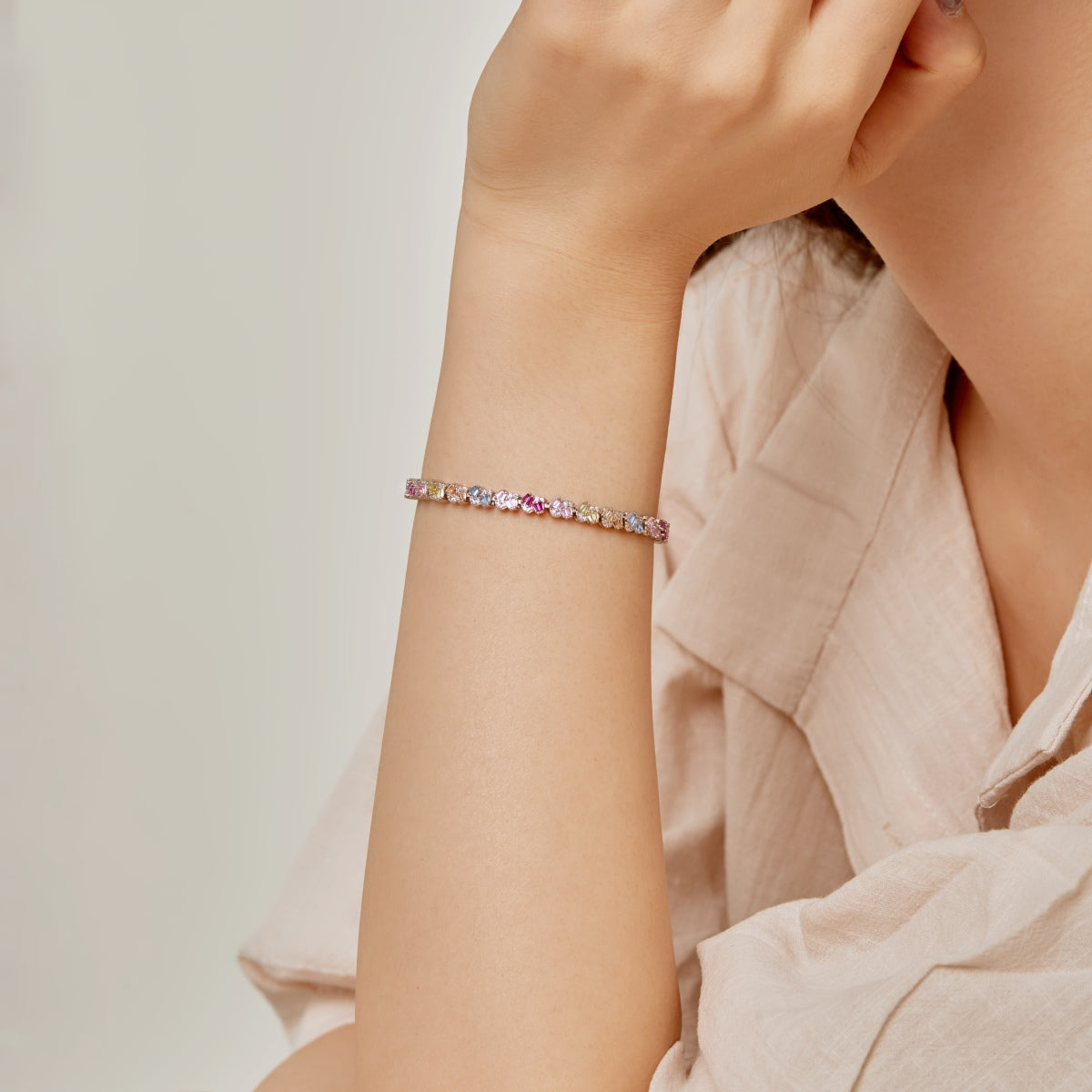 [Goodv] Bracelet de fête en forme de fleur colorée et ornée