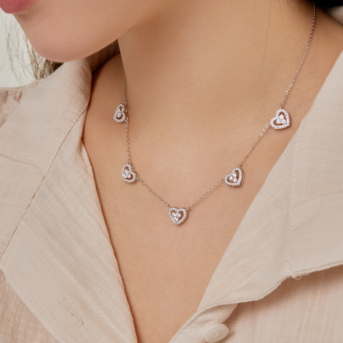 [Goodv]Sparkling Five Heart Necklace