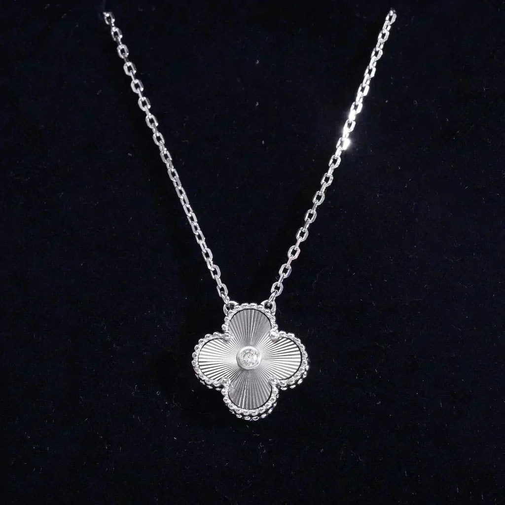 [Topon]CLOVER  15MM DIAMOND LASER NECKLACE SILVER