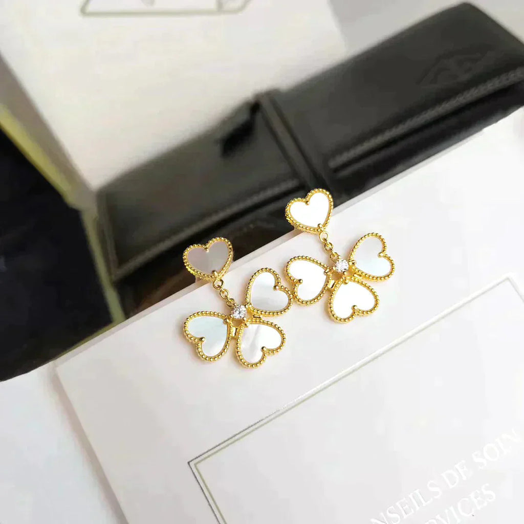 [BIJOUX]CLOVER SWEET BOUCLES D'OREILLES EN NACRE BLANCHE