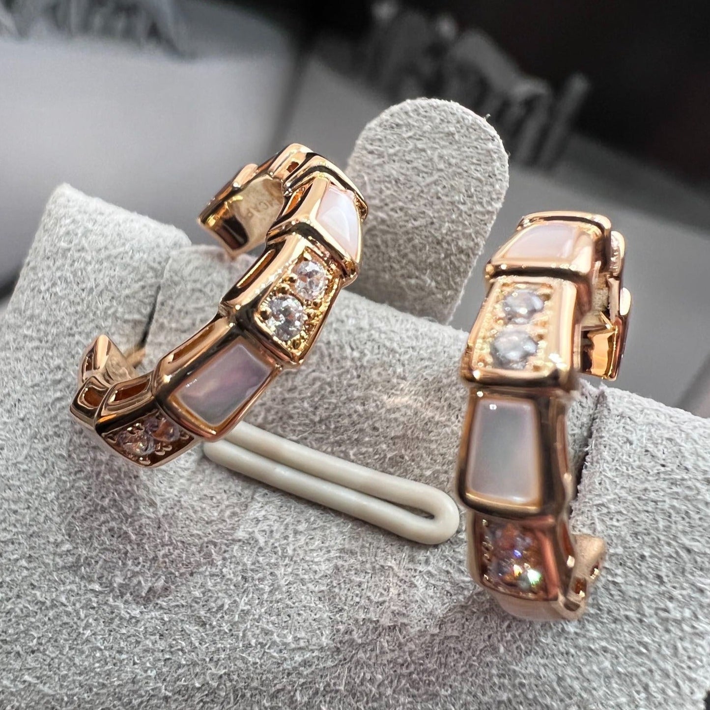 [BIJOUX]SERPENTI MOP PINK GOLD EARRINGS