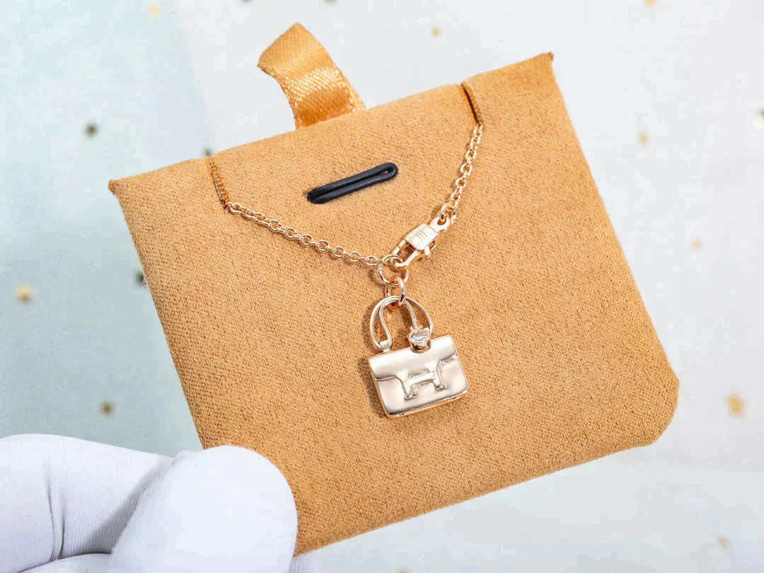 [BIJOUX]AMULETTE PEDANT ROSE GOLD NECKLACE