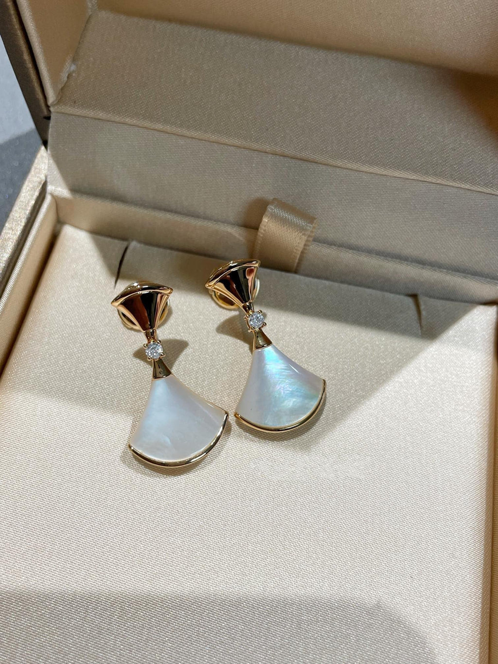 [BIJOUX] BOUCLES D'OREILLES DREAM MOP 1 DIAMANT