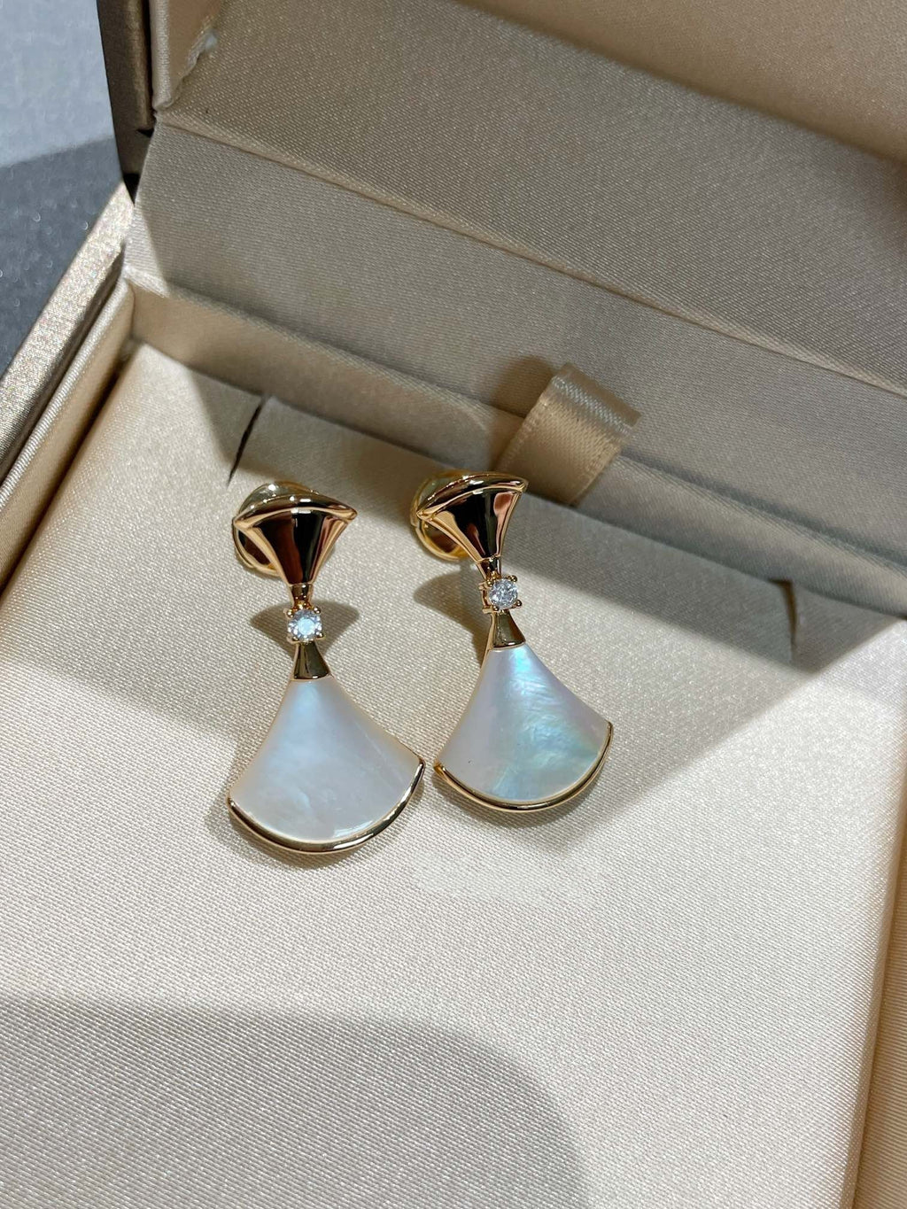 [BIJOUX] BOUCLES D'OREILLES DREAM MOP 1 DIAMANT