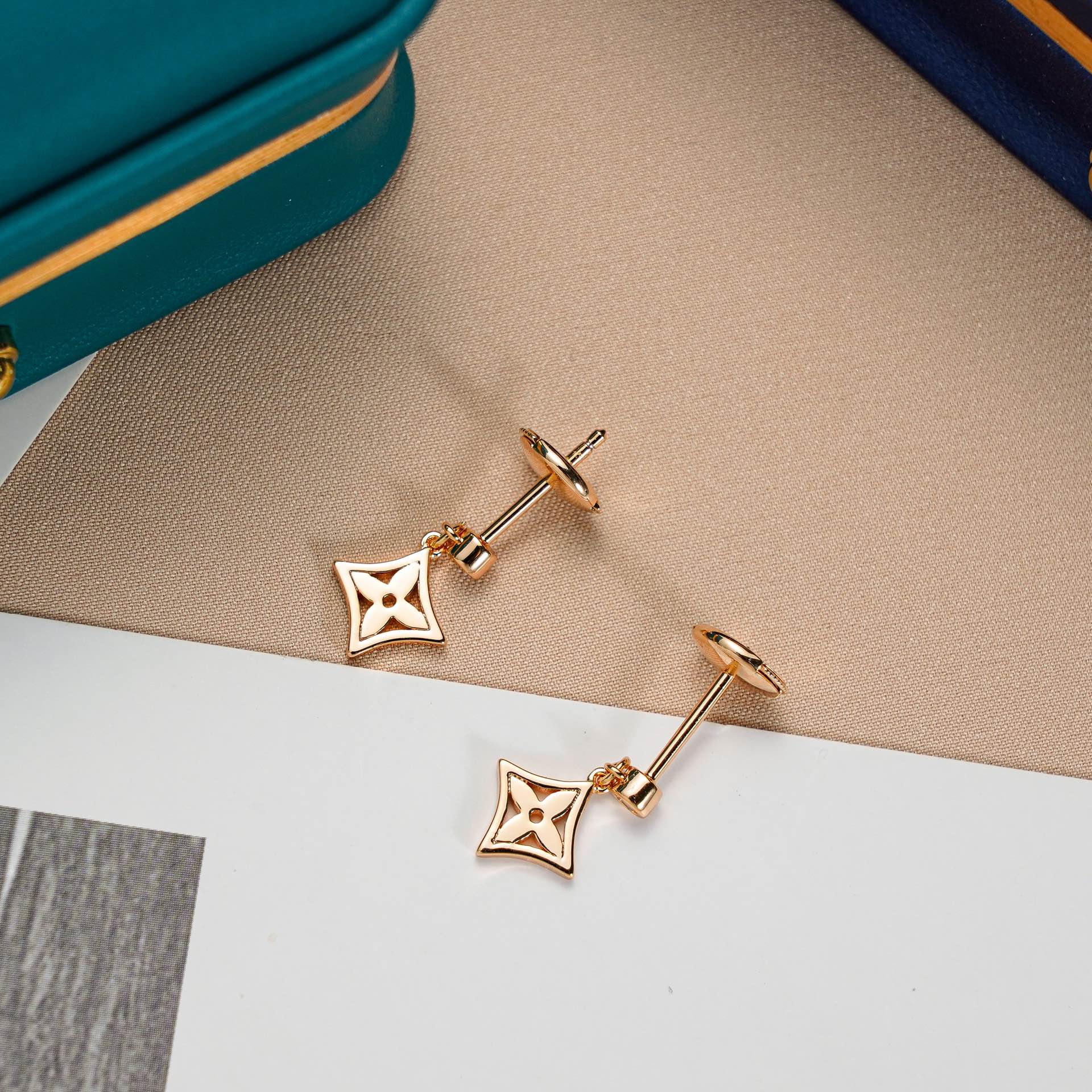 [BIJOUX]BOUCLES D'OREILLES ÉTOILE OR