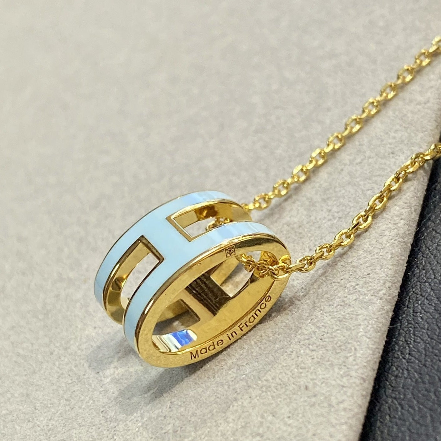 [BIJOUX]POP H LIGHT BLUE NECKLACE