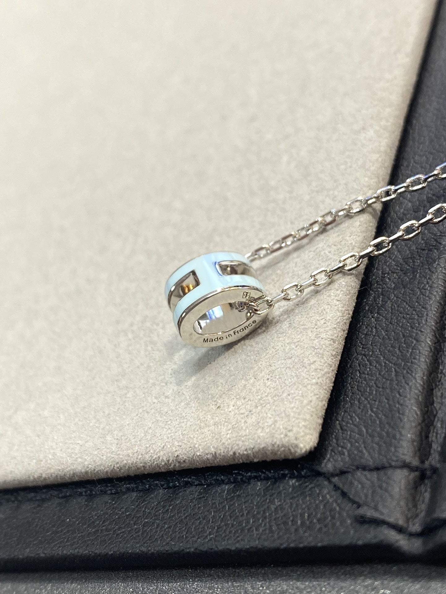 [BIJOUX]POP H LIGHT BLUE NECKLACE