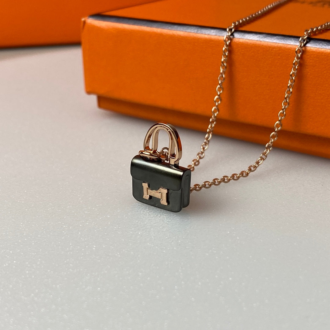 [BIJOUX]CONSTANCE BLACK PEDANT PINK GOLD NECKLACE
