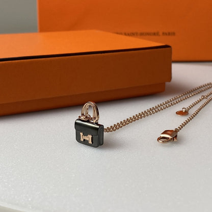 [BIJOUX]CONSTANCE BLACK PEDANT PINK GOLD NECKLACE