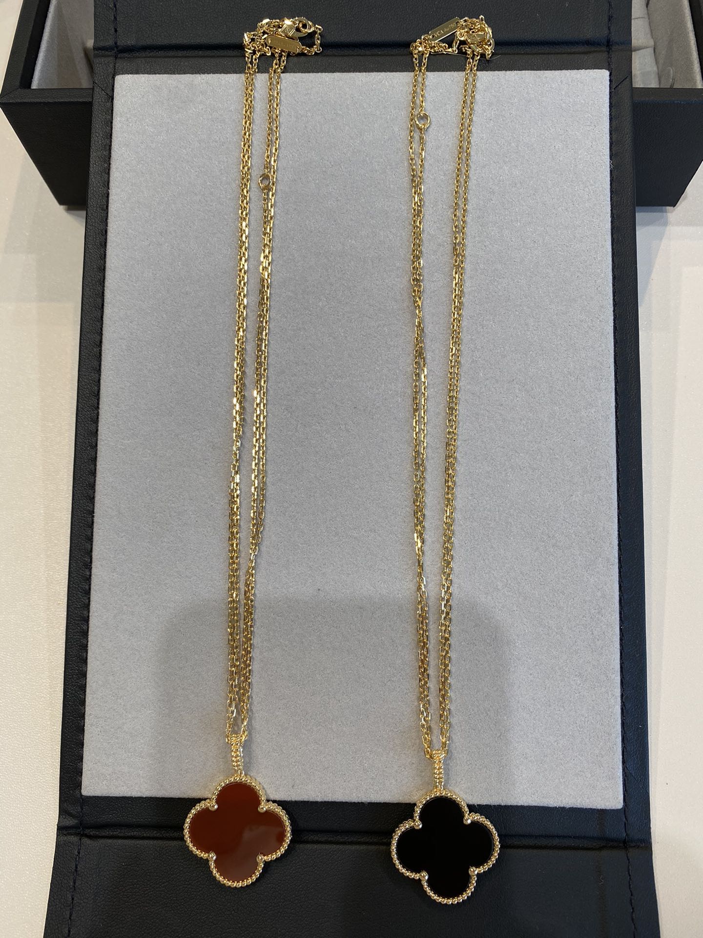 [BIJOUX]CLOVER 25MM NECKLACE GOLD CARNELIAN