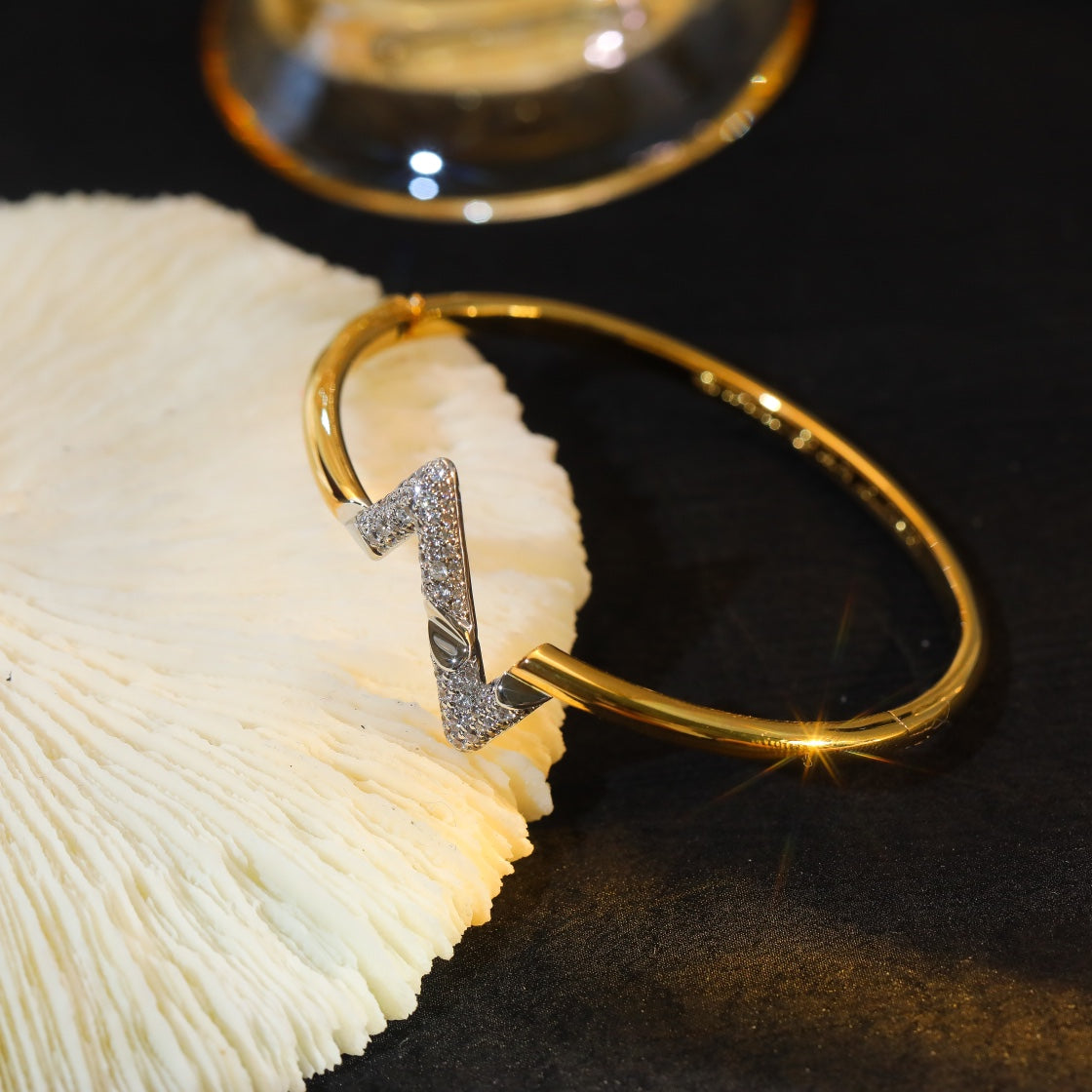 [BIJOUX]VOLTE アップサイトダウン ゴールド ダイヤモンド ブレスレット