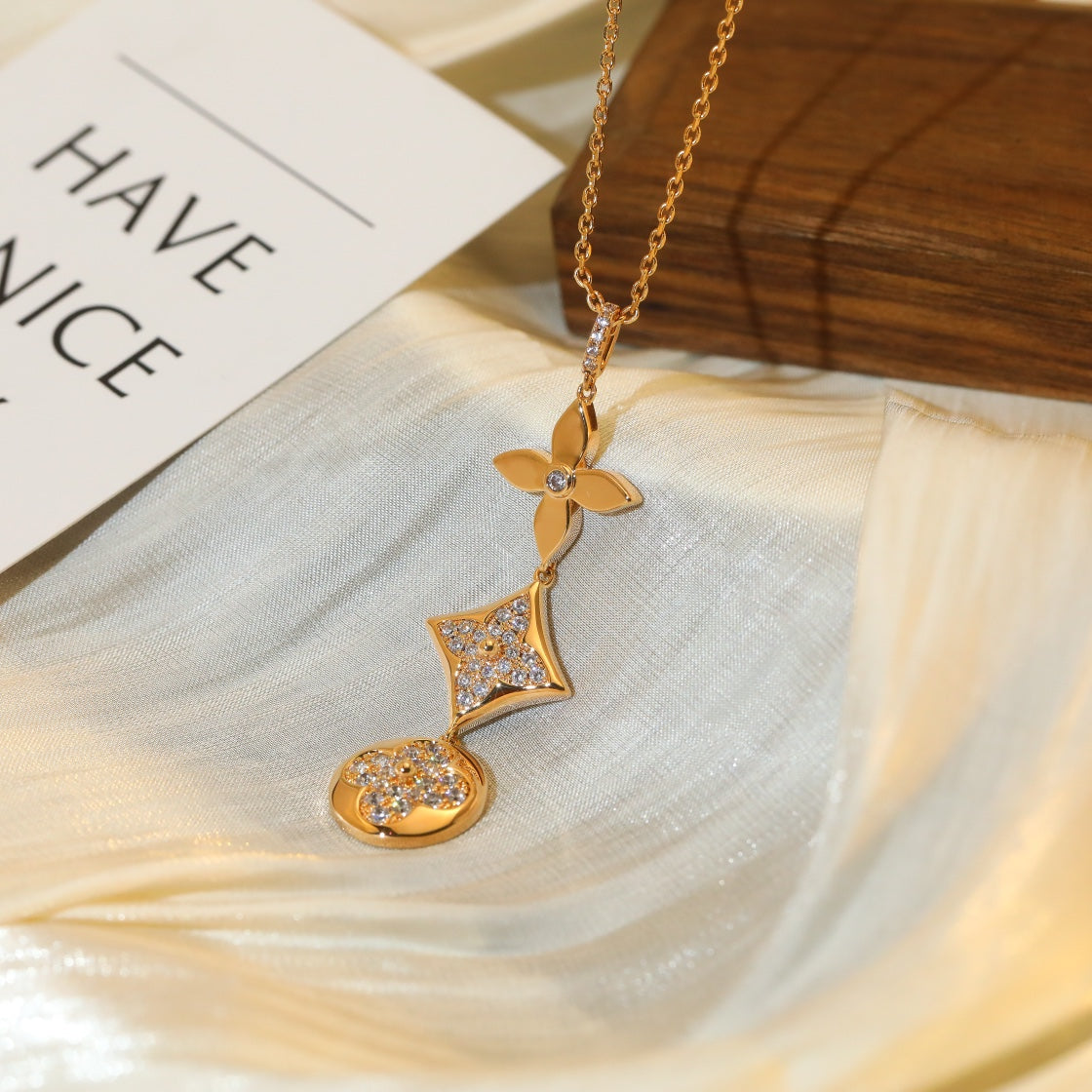 [BIJOUX]STAR AND SUN DIAMOND PINK GOLD NECKLACE