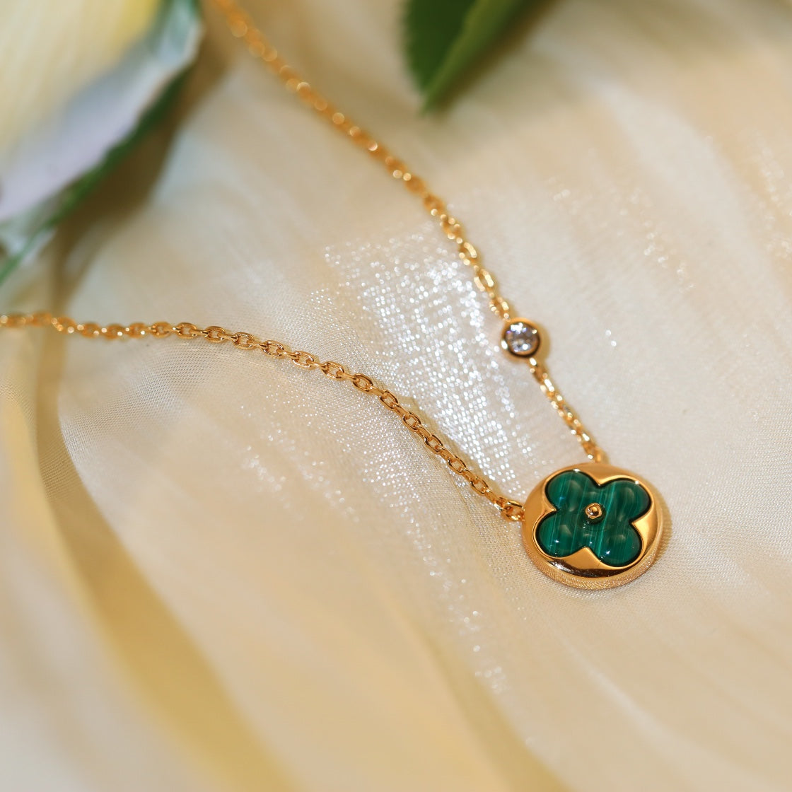 [BIJOUX] COLLIER PENDENTIF SOLEIL OR ROSE 1 DIAMANT