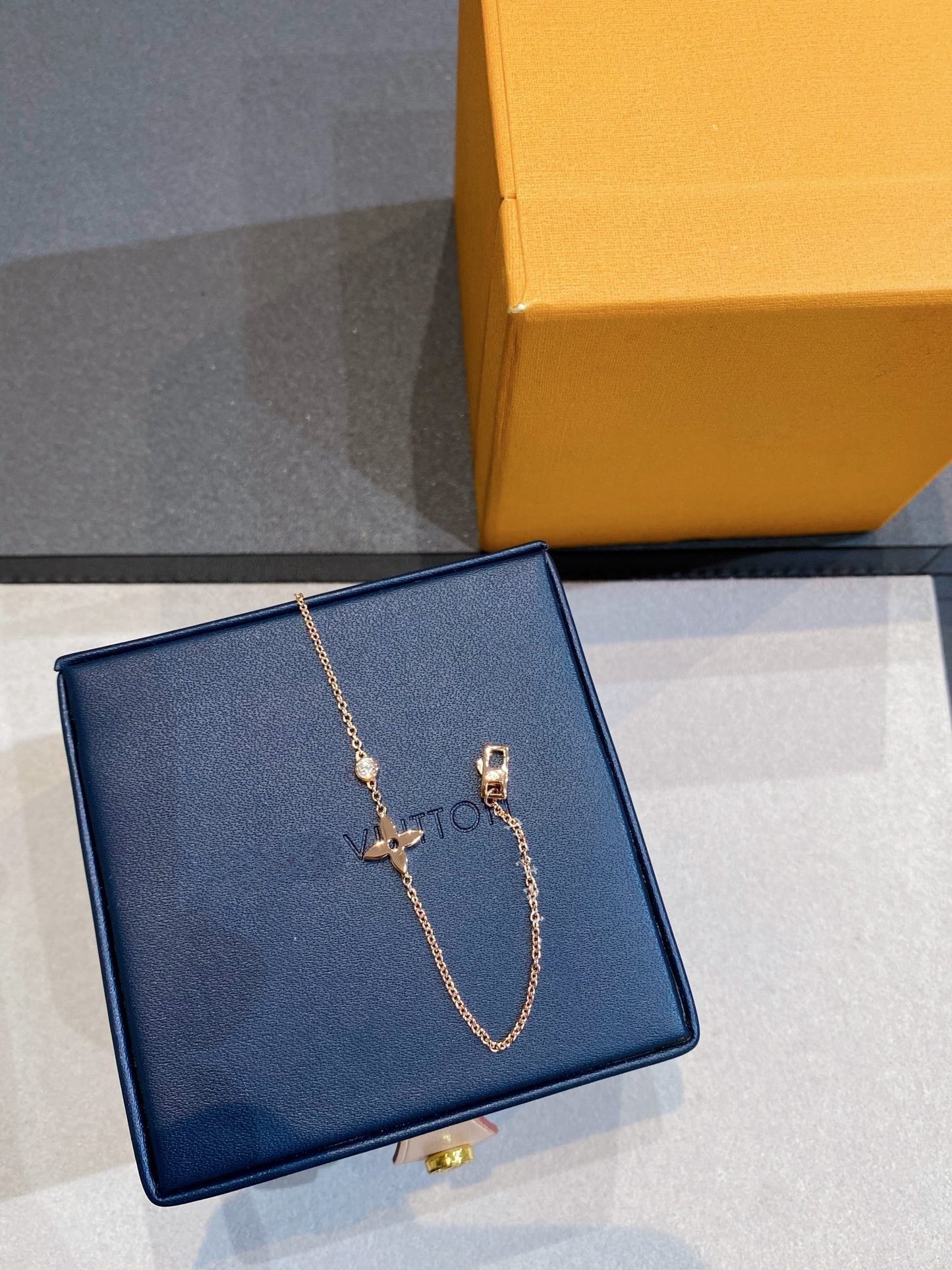 [BIJOUX]スターダイヤモンドピンクゴールドブレスレット