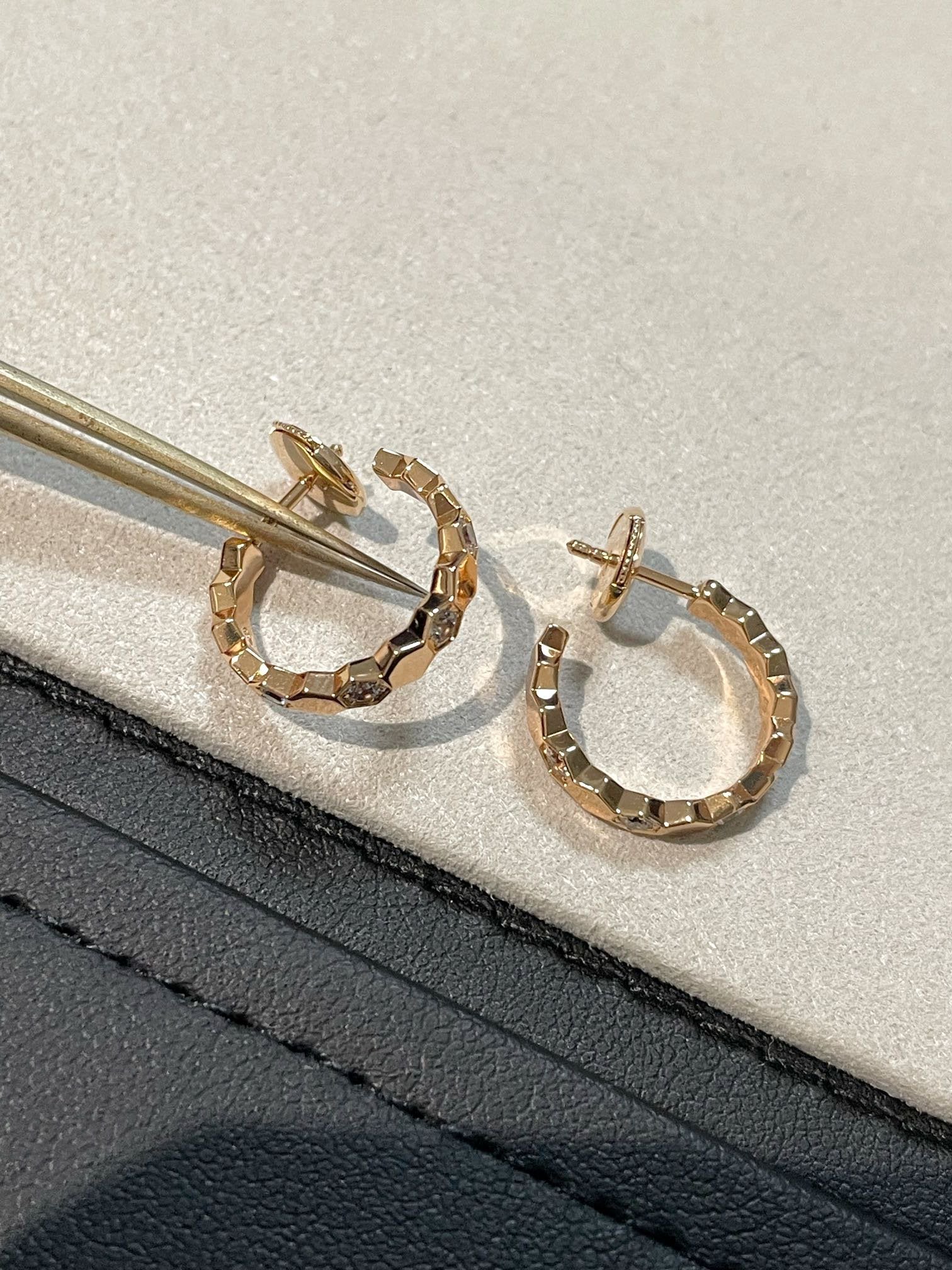 [BIJOUX] Bague creuse en forme de trèfle à quatre feuilles