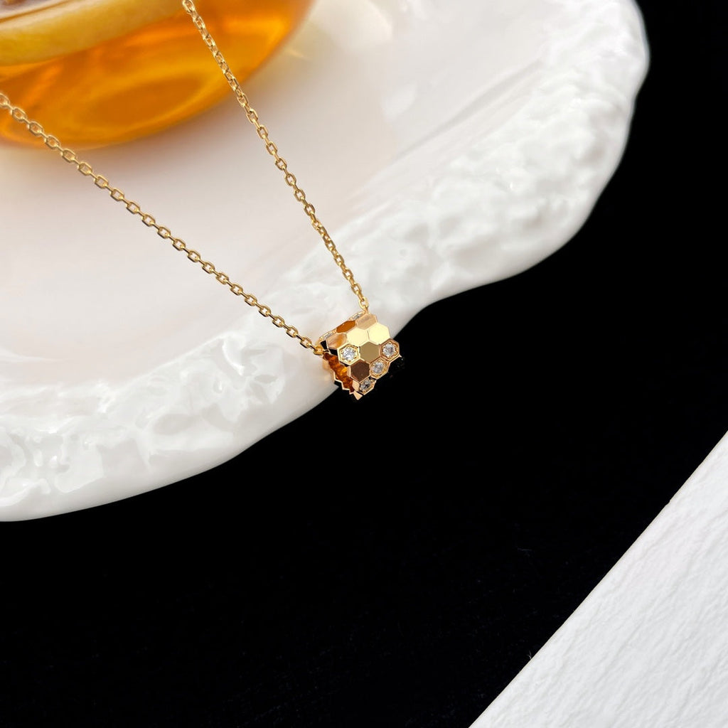 [BIJOUX]COLLIER DIAMANT MINI PÉDANT ABEILLE