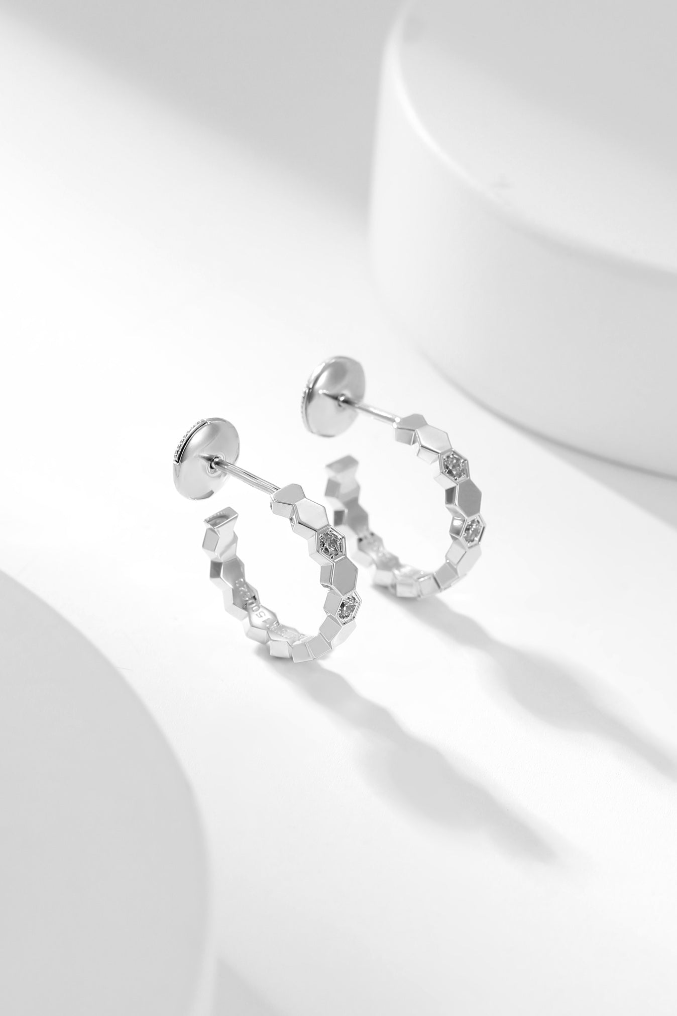 [BIJOUX]BEE LOVE DIAMOND HOOP EARRINGS