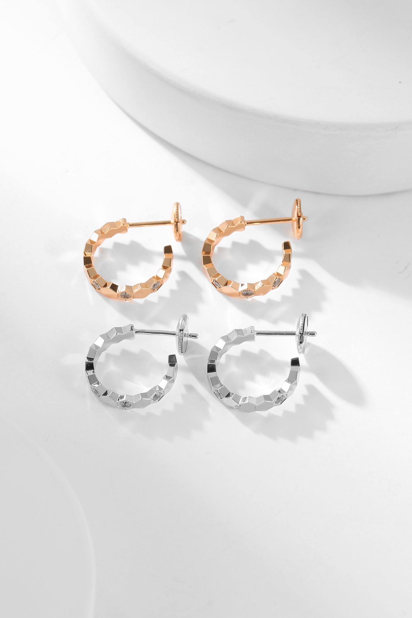 [BIJOUX]BEE LOVE DIAMOND HOOP EARRINGS