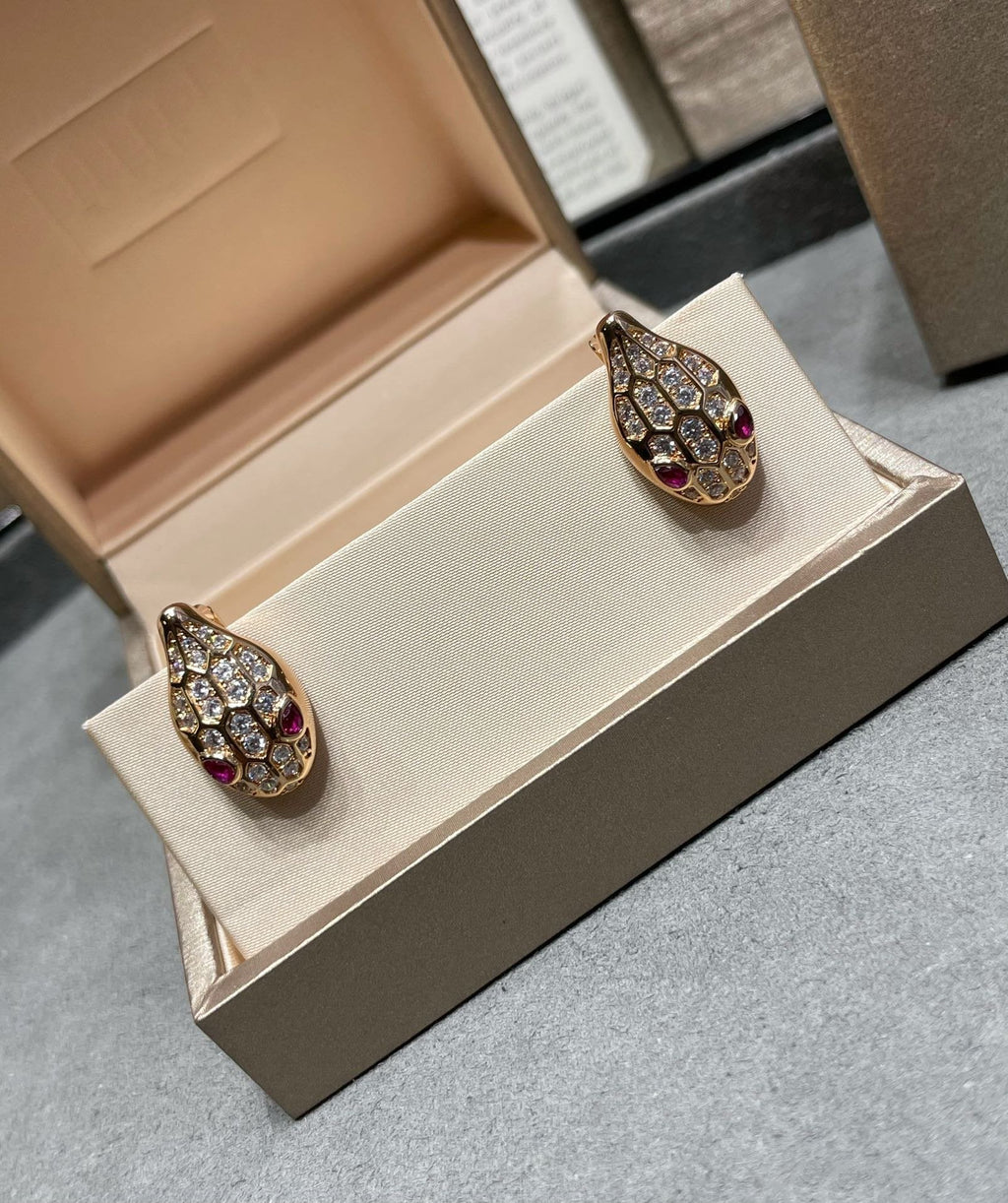 [BIJOUX]SERPENT DIAMOND STUD EARRINGS