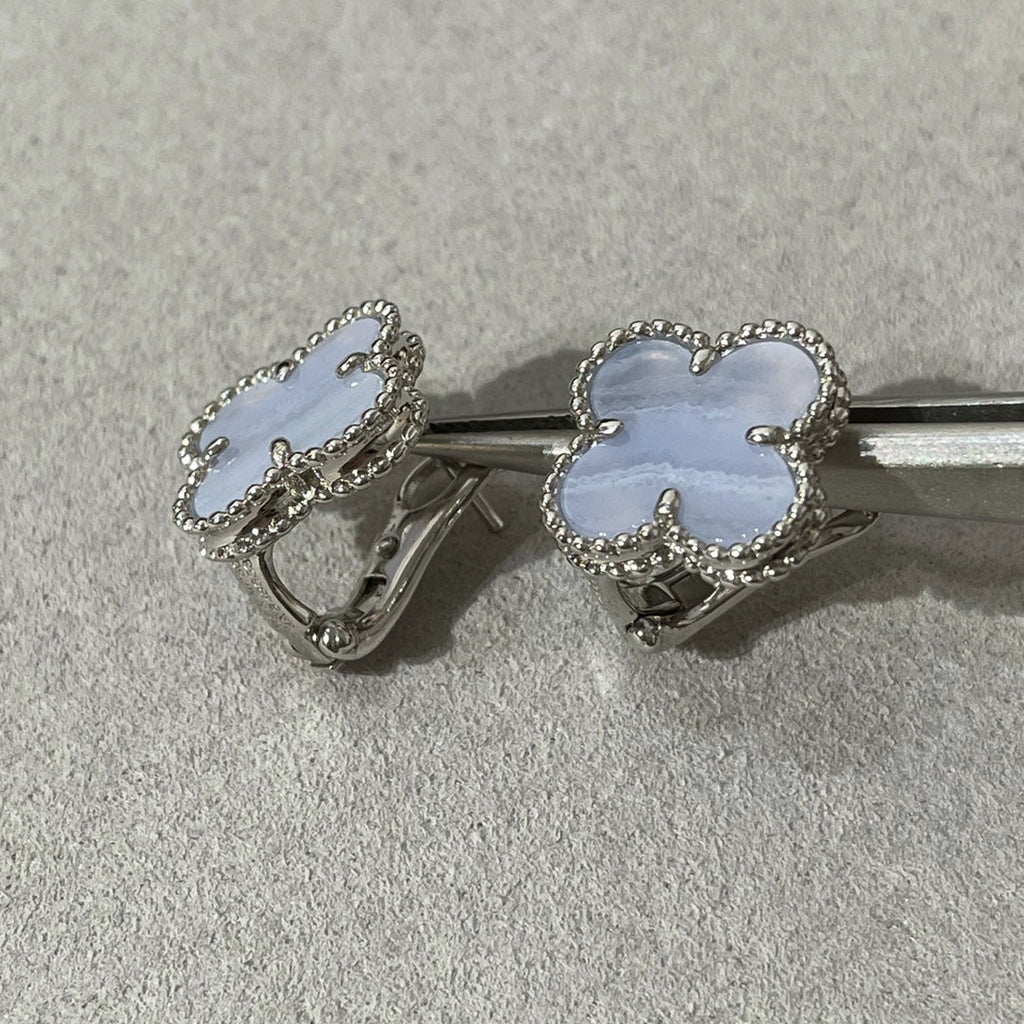 [BIJOUX]CLOVER CHALCEDONY SILVER STUD EARRINGS