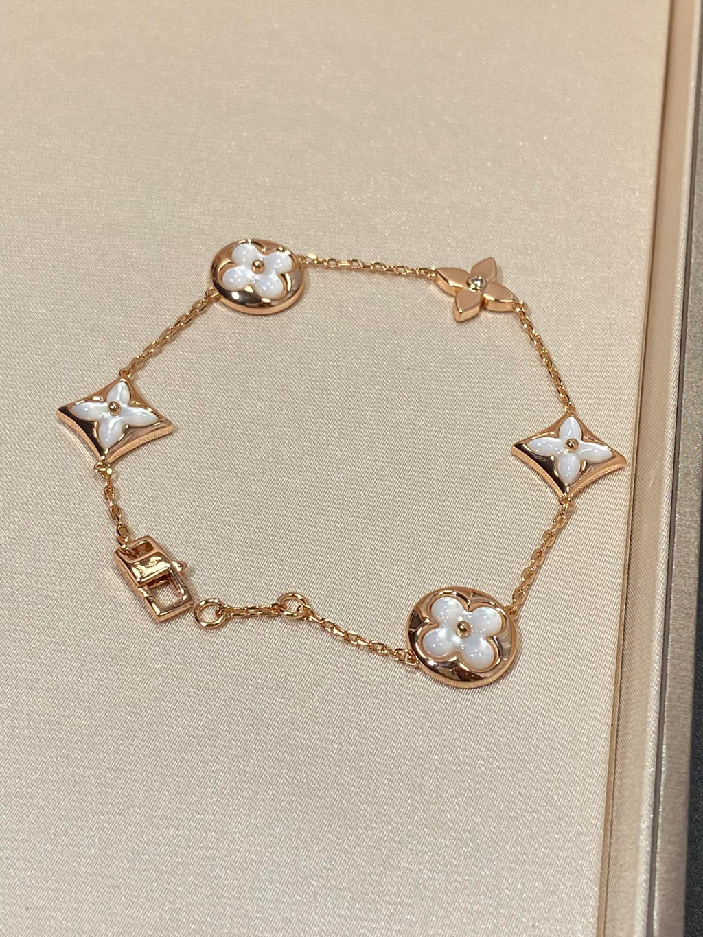 [BIJOUX]STAR AND SUN 5 MOTIF MOP PINK GOLD BRACELET