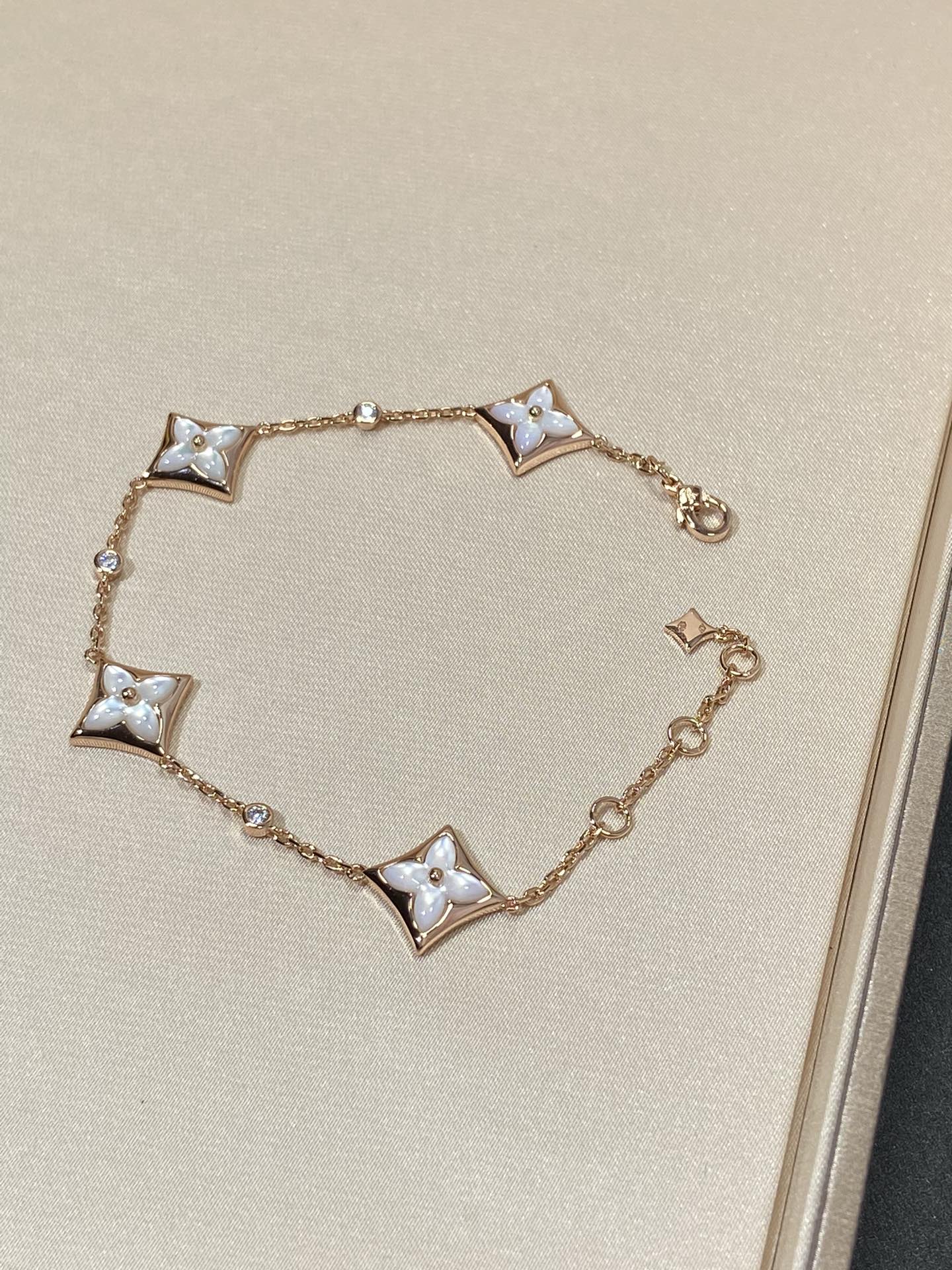 [BIJOUX]STAR 4 MOTIF MOP DIAMOND PINK GOLD BRACELET