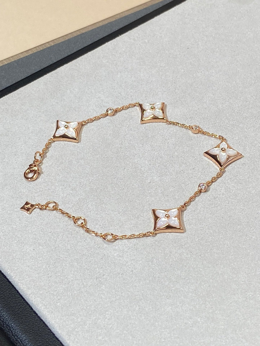 [BIJOUX]BRACELET EN OR ROSE DIAMANT ETOILES 4 MOTIFS