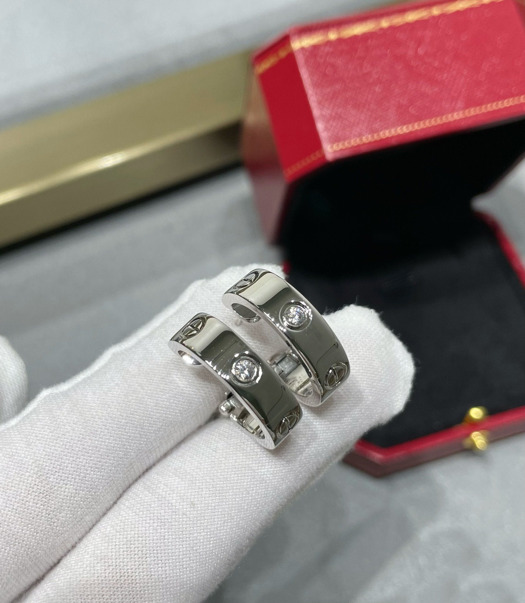 [BIJOUX]LOVE 5.5MM 1 DIAMOND EARRINGS