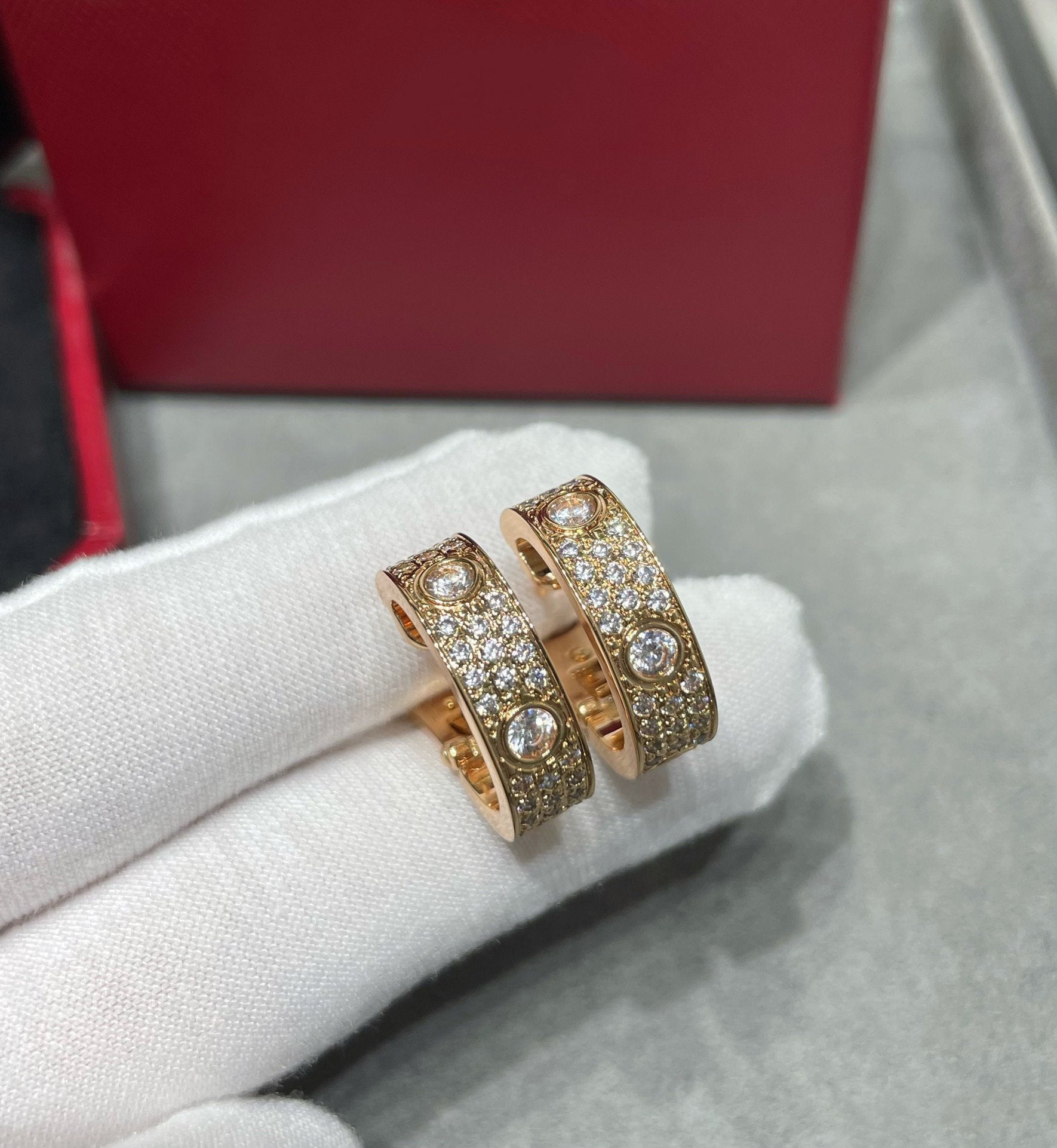[BIJOUX]LOVE 5.5MM DIAMOND PAVED EARRINGS