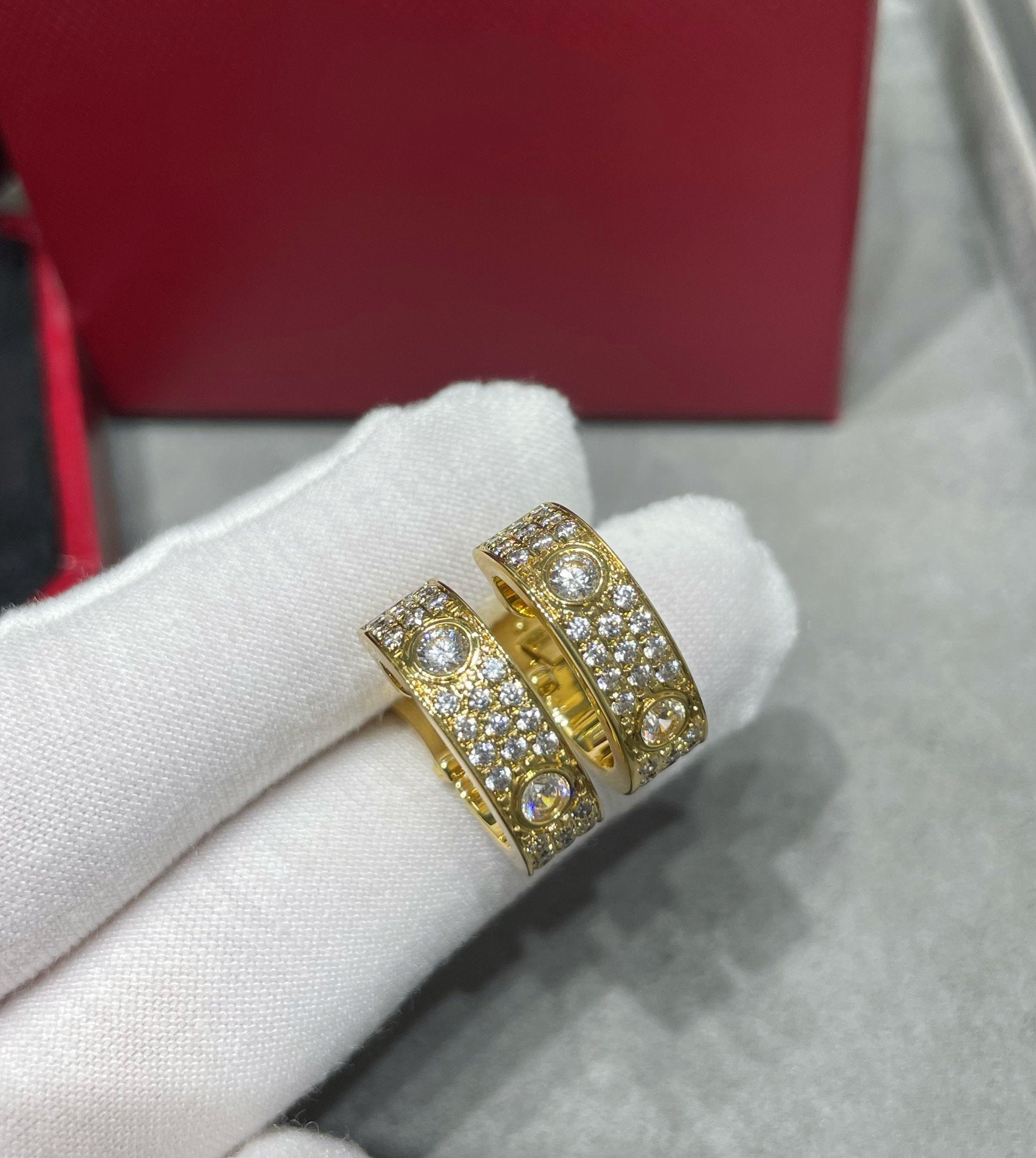 [BIJOUX]LOVE 5.5MM DIAMOND PAVED EARRINGS