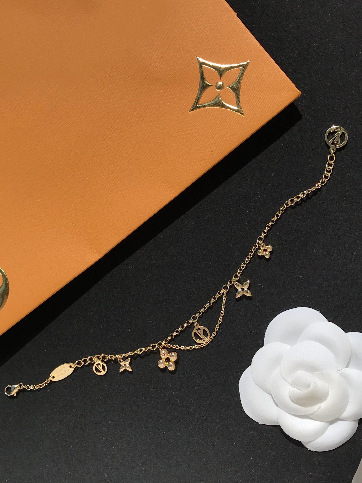 [BIJOUX]BRACELET NACRE OR ROSE FLEURI